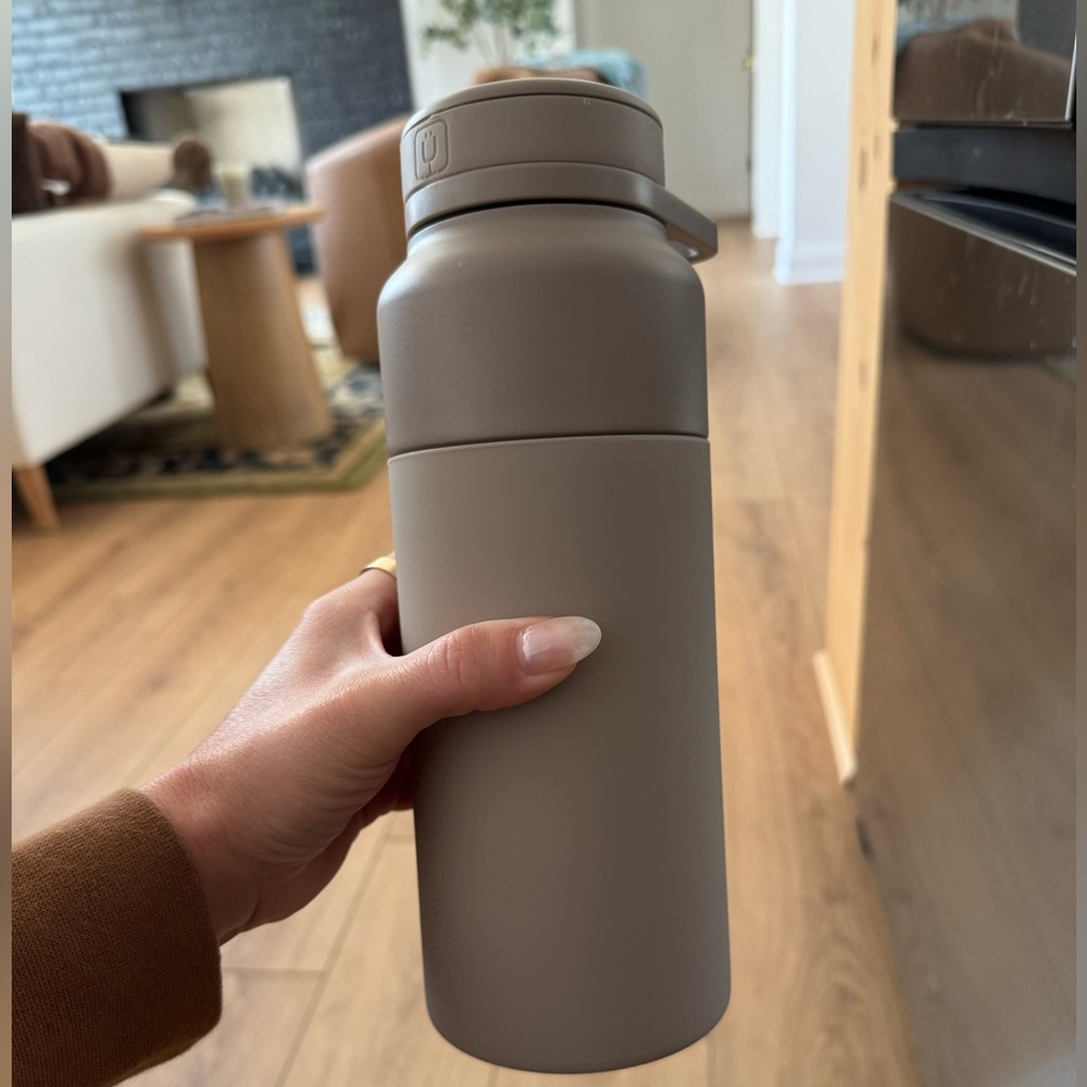 Brumate Taupe 35 OZ and Hydro Water Bottles (Sold Together)